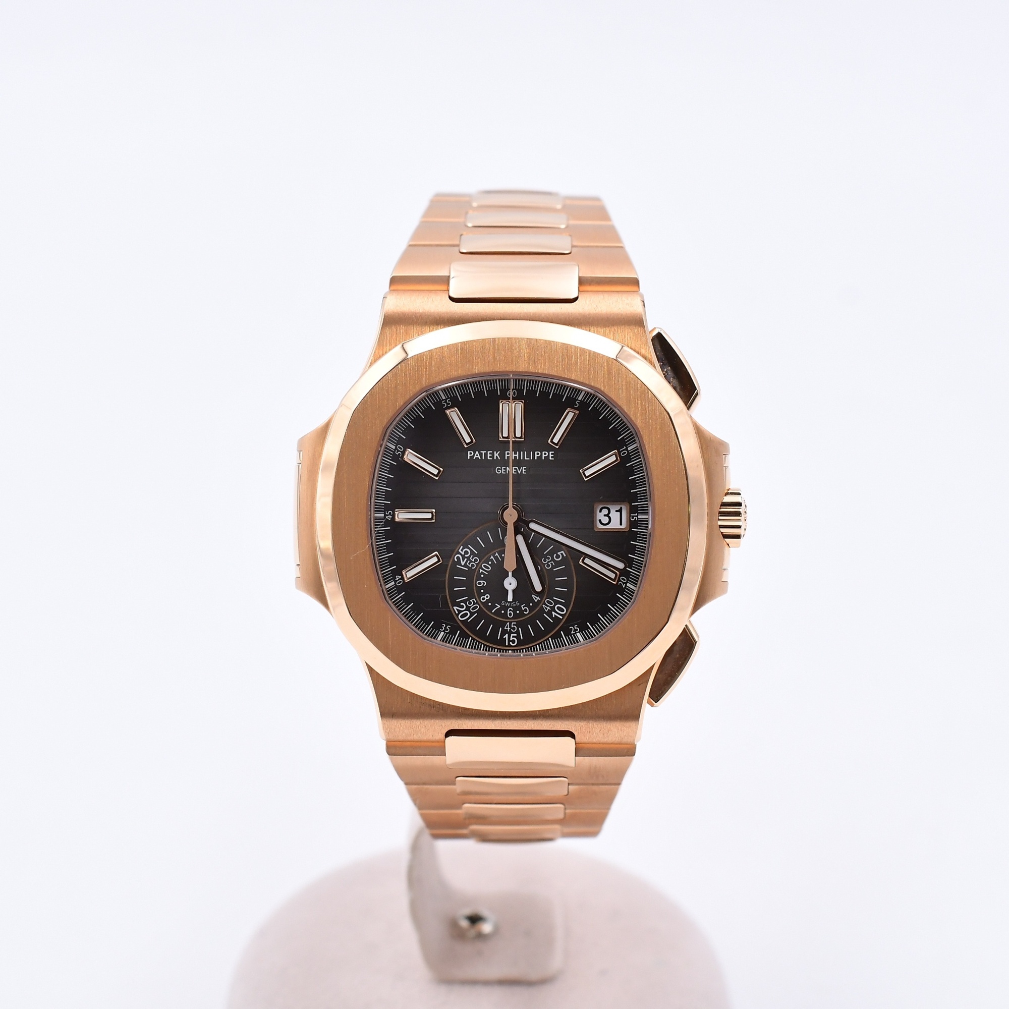 パテック フィリップ ノーチラス クロノグラフ ブラックグラデーション文字盤 PG/AT Aランク