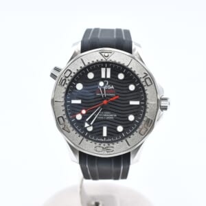 オメガ シーマスター ダイバー300M 黒文字盤 SS×チタン×ラバー/AT 210.32.42.20.01.002 買取実績【買取日：2025年11月7日】