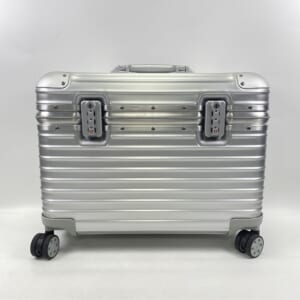 リモワ オリジナル コンパクト キャリーケース 4輪 29L 925.40.00.4