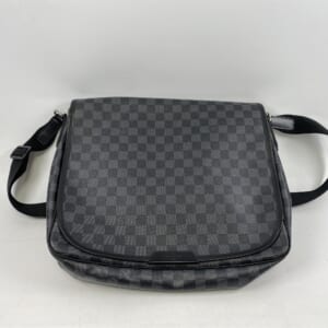 ルイ・ヴィトン ダミエグラフィット ダニエルGM N58033 買取実績【買取日：2025年11月16日】