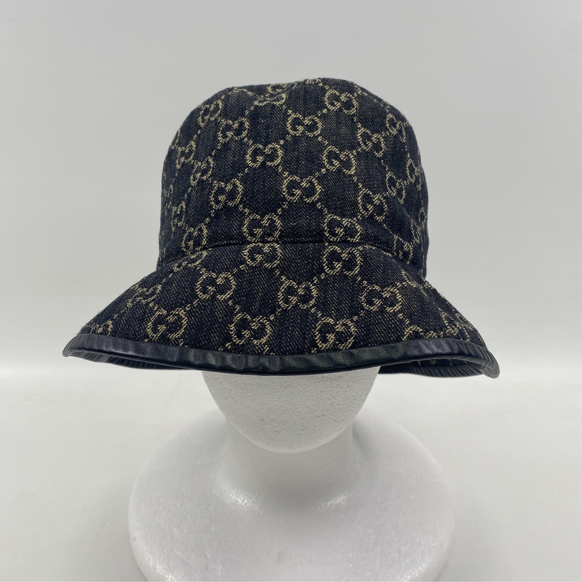 GUCCI バケットハット ネイビー デニム GG denim bucket hat in light blue | GUCCI® US