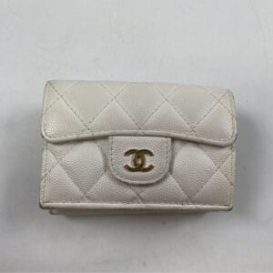 シャネル マトラッセ スモールフラップウォレット 三つ折り財布 白 キャビアスキン GD金具 買取実績【買取日：2025年11月12日】