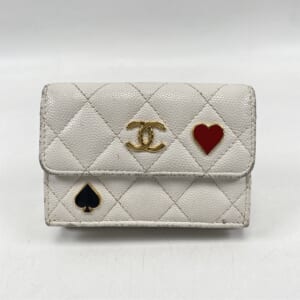 シャネル マトラッセ クラシックスモールウォレット 白 キャビアスキン AP3081 買取実績【買取日：2025年11月11日】