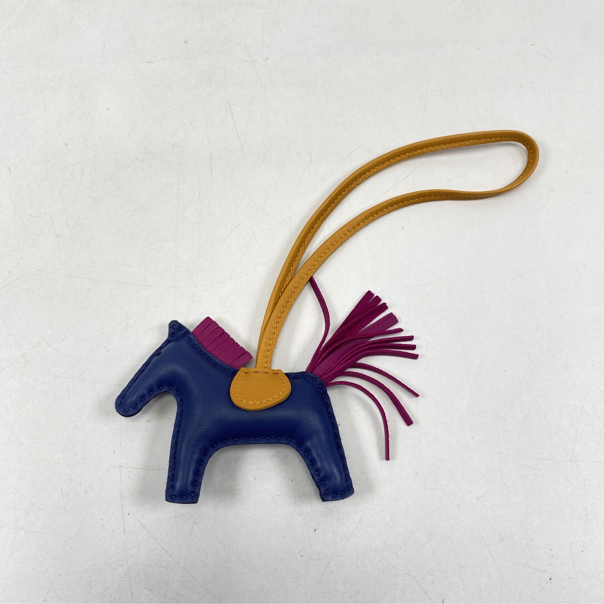 エルメス ロデオ PM チャーム ブルーアガット×ローズパープル