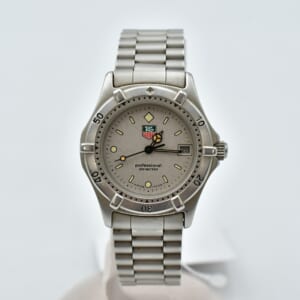 タグホイヤー プロフェッショナル シルバー文字盤 SS/QZ 962.213-2 買取実績【買取日：2025年11月2日】