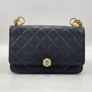 シャネル ココマーク チェーンウォレット 黒 ラム GD金具 買取実績【買取日：2025年11月11日】