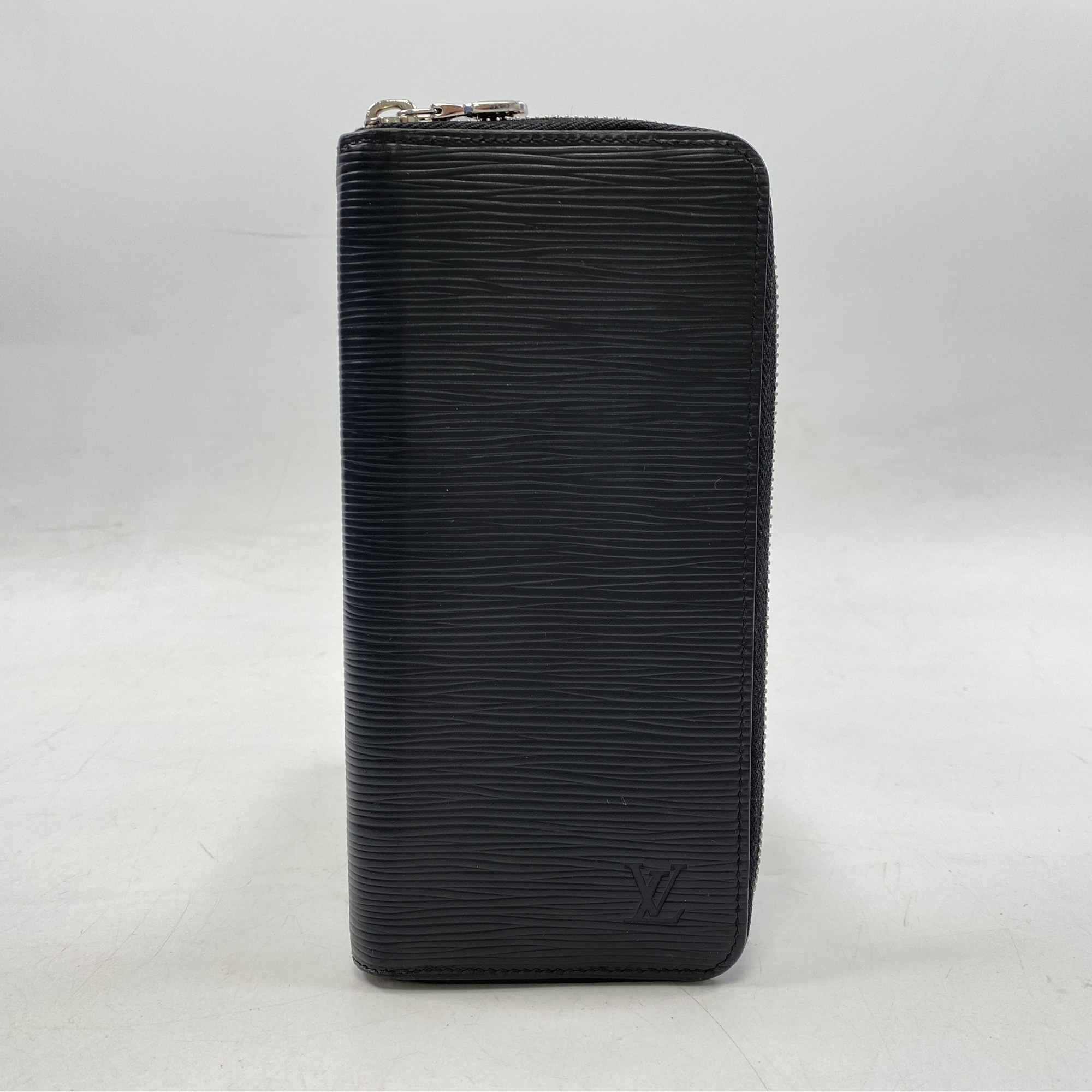 ルイ・ヴィトン エピ ジッピーウォレットヴェルティカル ノワール ABランク