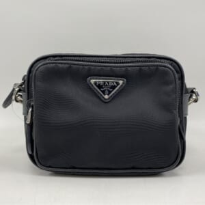 プラダ Re-Edition 2005 ショルダーバッグ テスート 黒 SV金具 1BH153 買取実績【買取日：2025年11月4日】