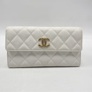 シャネル マトラッセ フラップ 長財布 白 キャビアスキン GD金具 AP3133 買取実績【買取日：2025年11月5日】