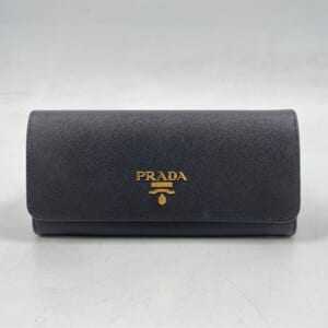 プラダ 二つ折り長財布 黒×赤 サフィアーノ 1MH132 買取実績【買取日：2025年11月6日】