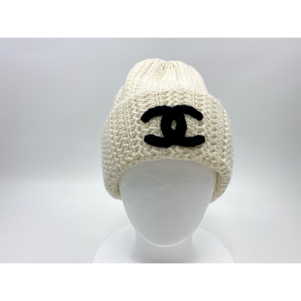 シャネル ココマーク ニット帽 白 カシミア 買取実績【買取日：2025年