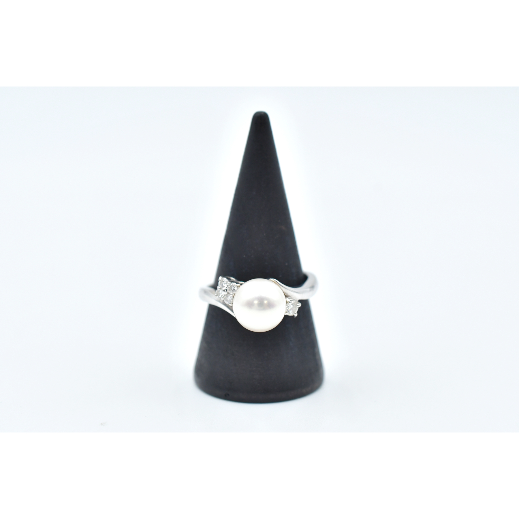 パールリング アコヤ真珠 Pt900 0.18ct 9.8 Bランク