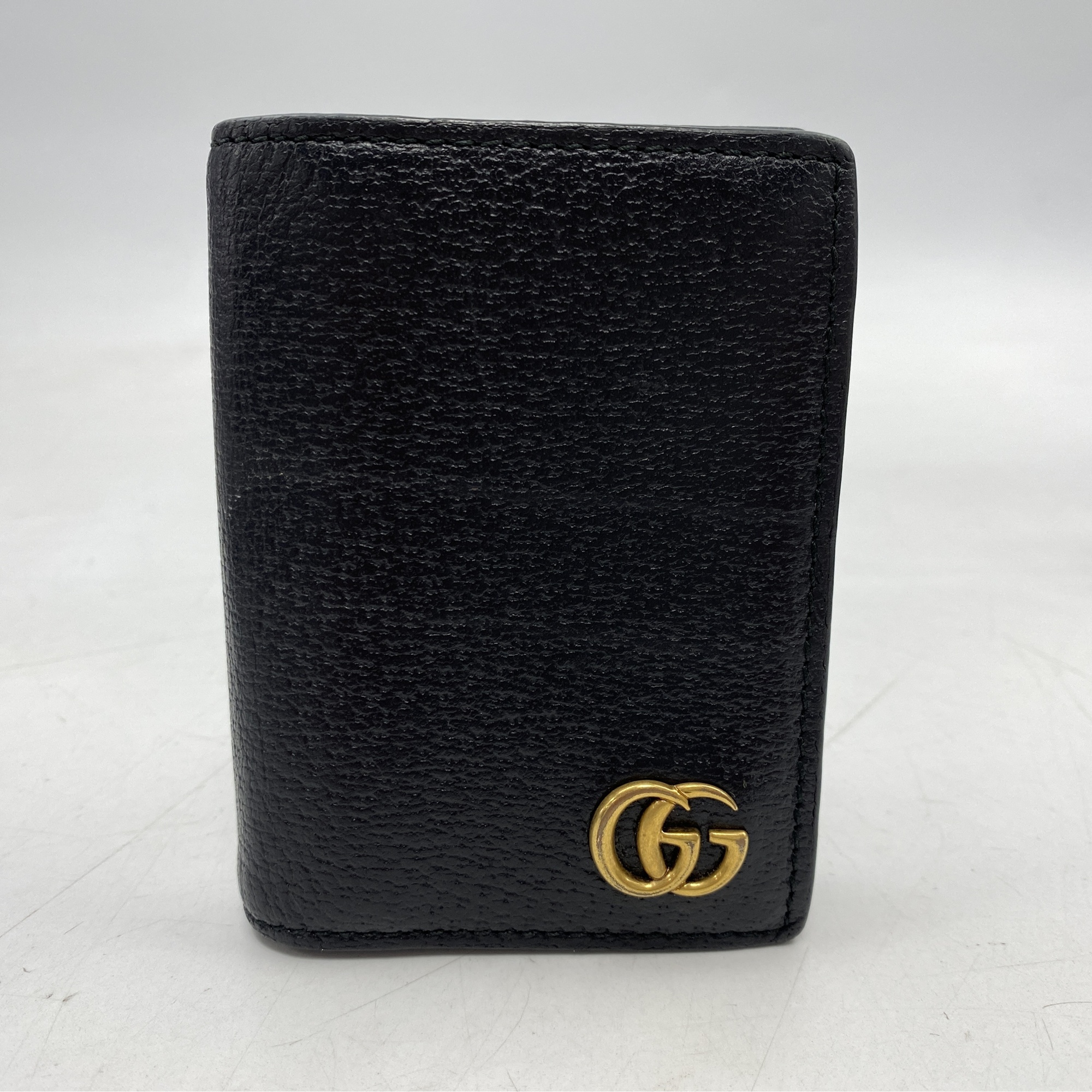 グッチ GGマーモント 2つ折り財布 黒 レザー Bランク