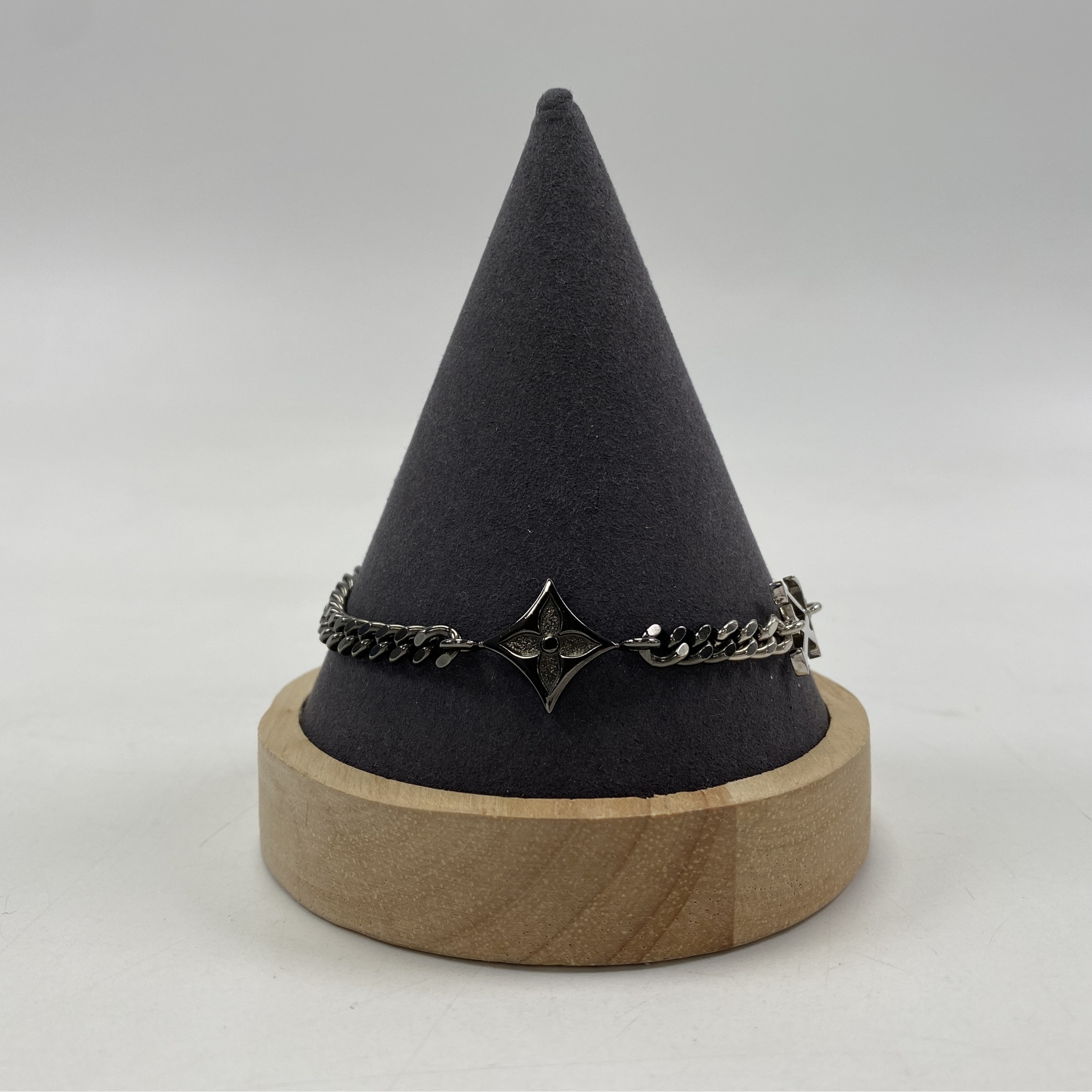 ルイ・ヴィトン ブラスレ LVインスティンクトブレスレット Bランク