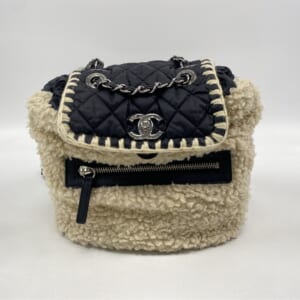 シャネル ココネージュ バックパック ボアxナイロンxレザー SV金具 シール有 A57580 買取実績【買取日：2025年12月3日】