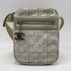 シャネル ニュートラベルライン ポシェットショルダーバッグ グレー系 買取実績【買取日：2025年12月2日】