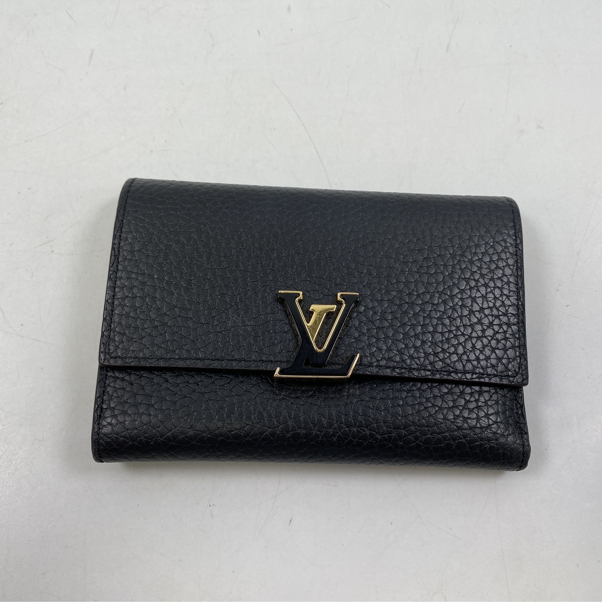 週末セール‼️ルイヴィトン ポルトフォイユ カプシーヌ コンパクト M62157 楽天市場】【最大5,000円OFFクーポン対象】ルイヴィトン 2つ折り財布