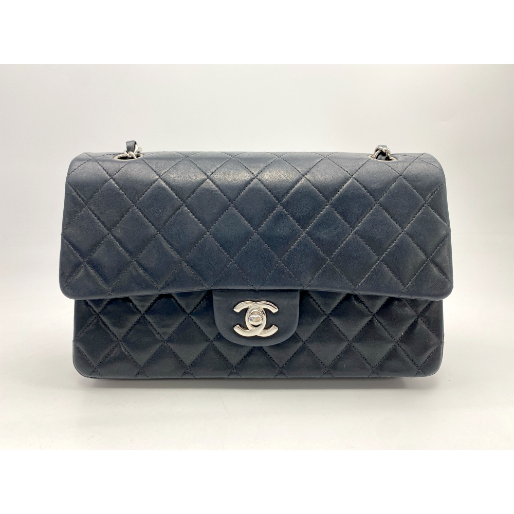 正規品　シャネル　マトラッセ　ダークグレー　レザー　ラムスキン　化粧ポーチ CHANEL（シャネル） ポーチ A80909 B10583 MATELASSE マトラッセ