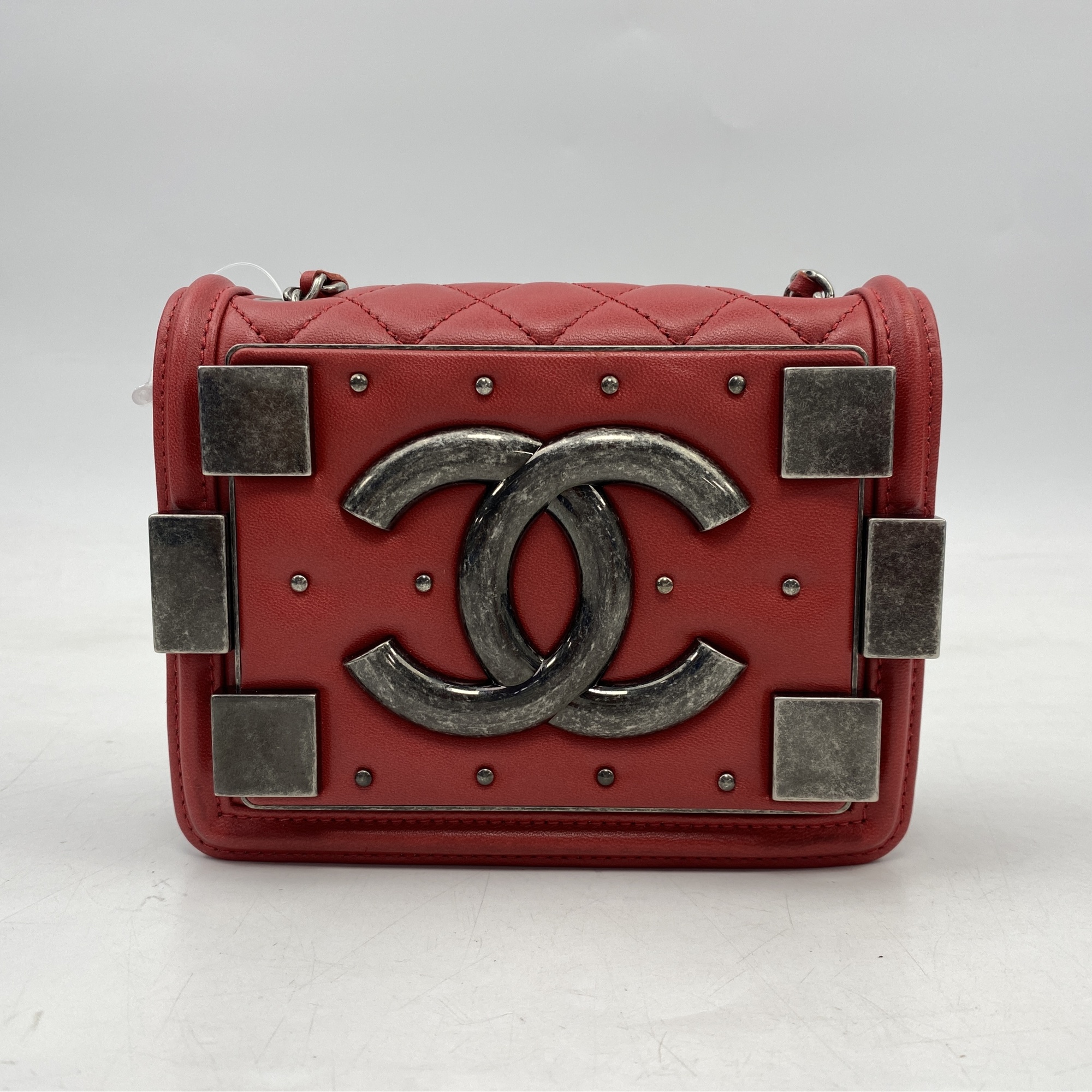 シャネル ボーイシャネル デカココ SフラップSチェーン ミニショルダー 赤 ラムスキン SV金具 Bランク
