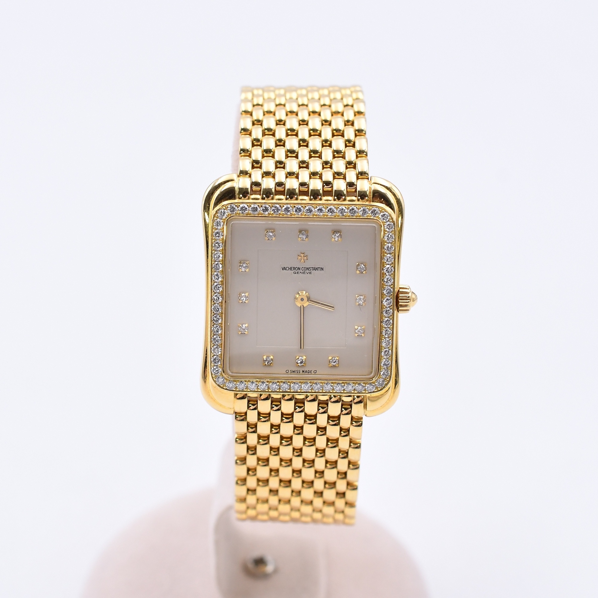 ヴァシュロン・コンスタンタン リベルテ アイボリーギョウシェ文字盤 ダイヤベゼル 12PD YG/手巻き Bランク