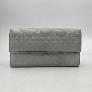 ディオール 2つ折り長財布 シルバー レザー 買取実績【買取日：2025年11月24日】