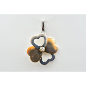 カルティエ 2PDクローバーチャーム 750刻印 買取実績【買取日：2025年12月10日】