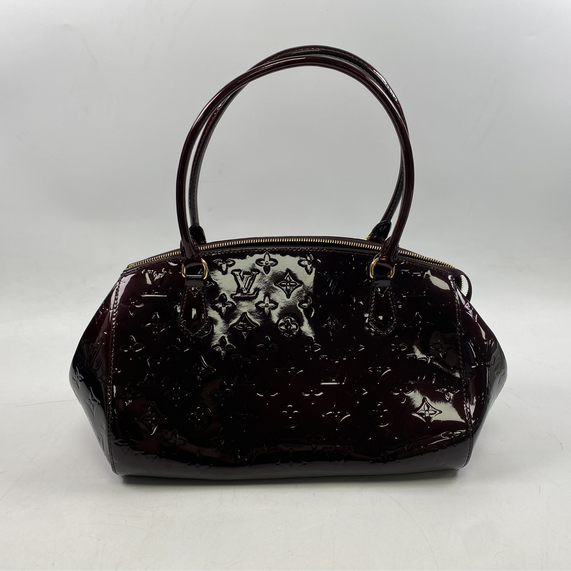 LOUIS VUITTON】シャーウッド ヴェルニ モノグラム ブラック 【公式通販】