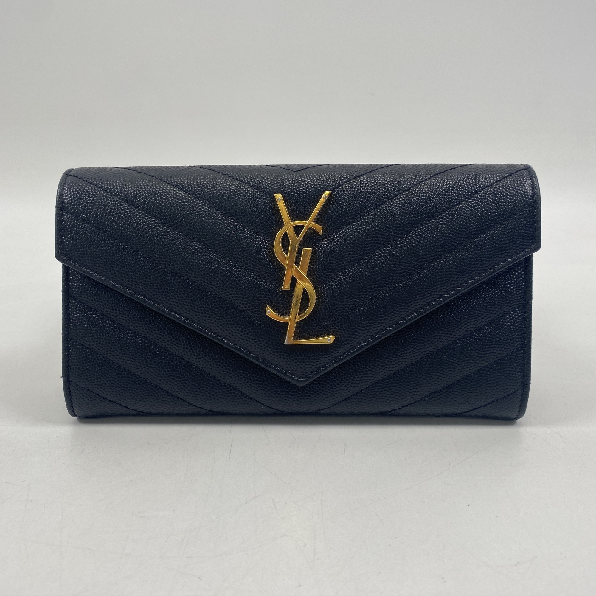 サンローラン モノグラムラージフラップウォレット ブラック カーフ