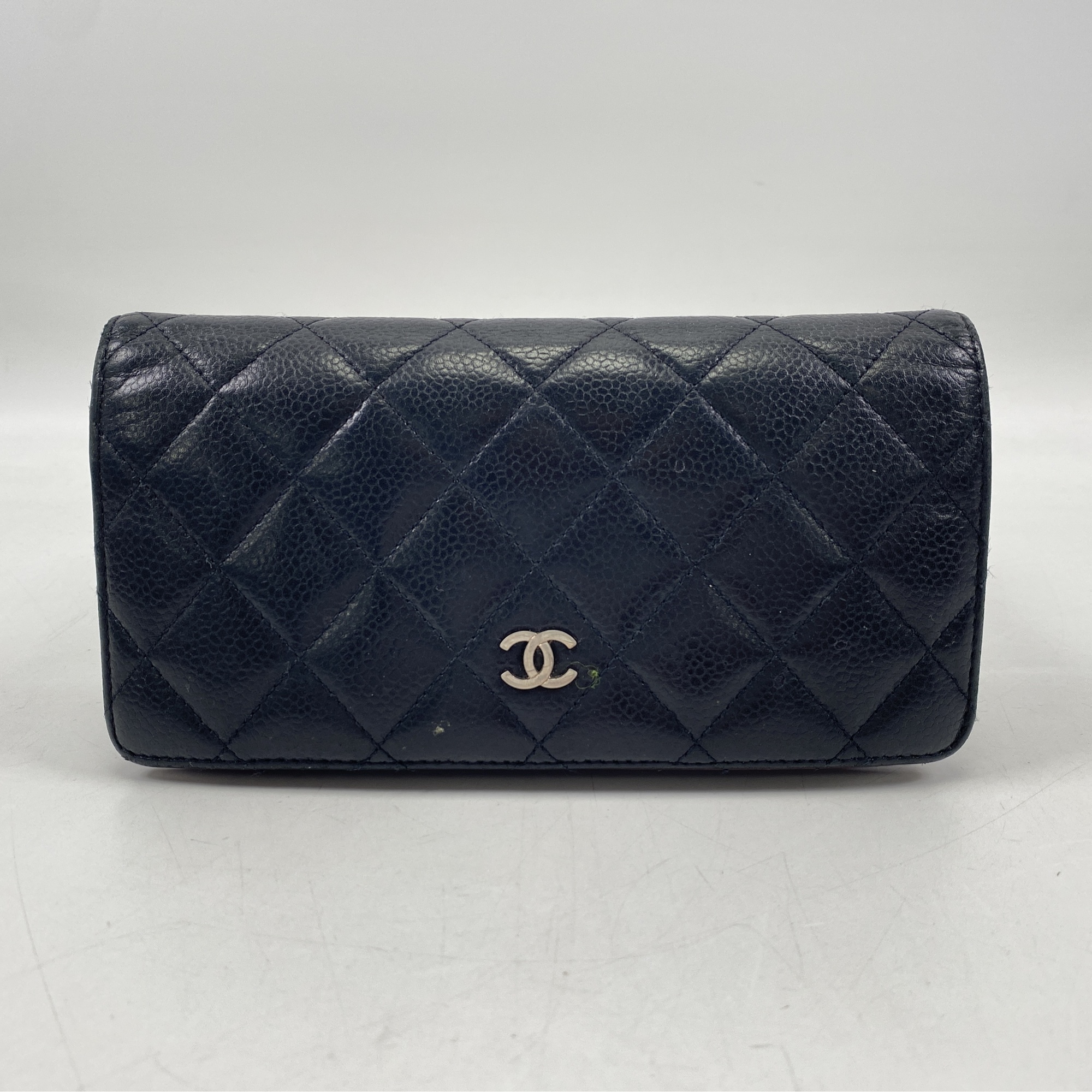 シャネル マトラッセ 長財布 黒 キャビアスキン Bランク