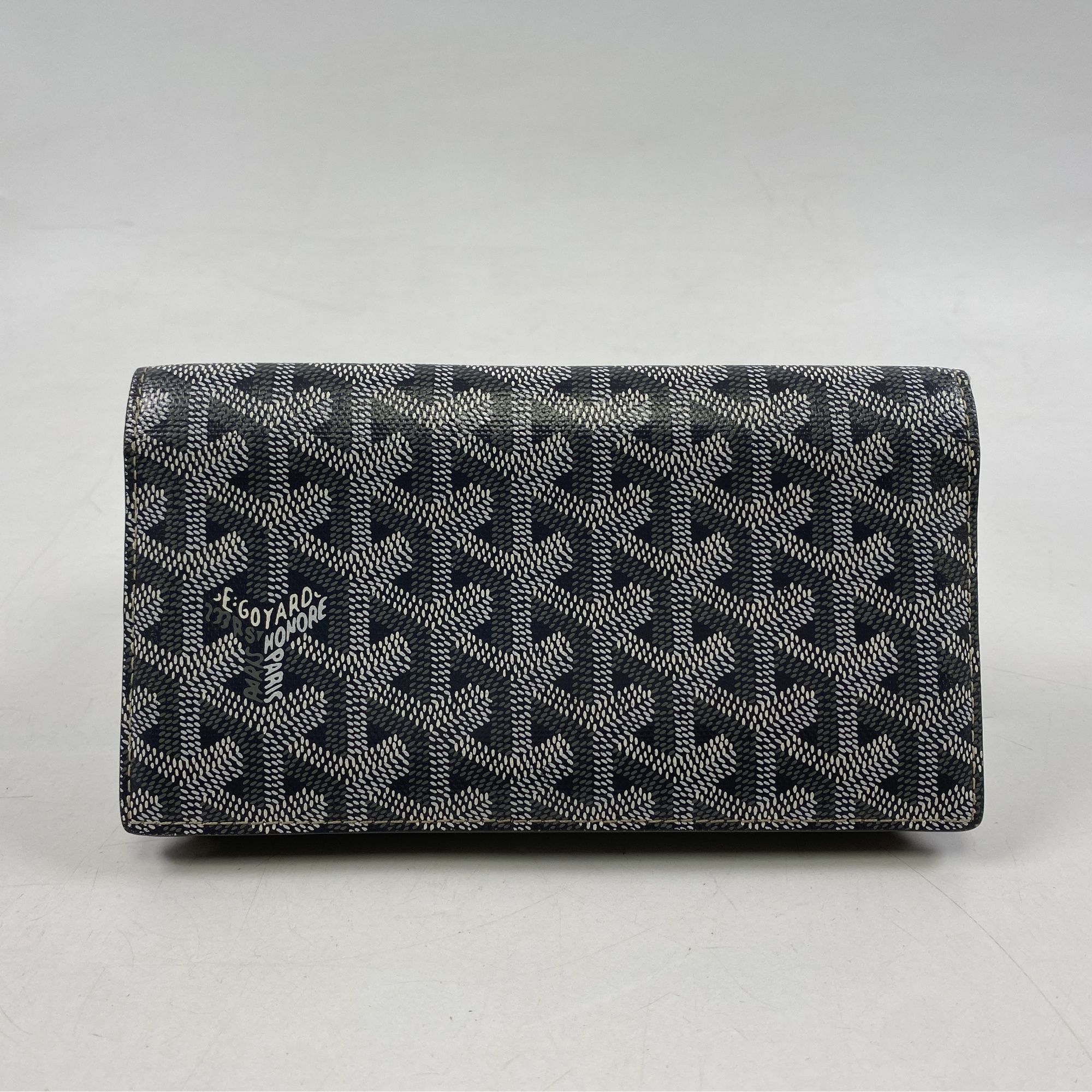 【美品】GOYARDゴヤールヘリボーン　リシュリュー　二つ折り　長財布　黒色 ゴヤール ヘリボーン リシュリュー 二つ折り長財布 グレー PVC×レザー