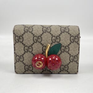 グッチ GGスプリーム サクランボ 二つ折り財布 レザー 476050 買取実績【買取日：2025年11月22日】