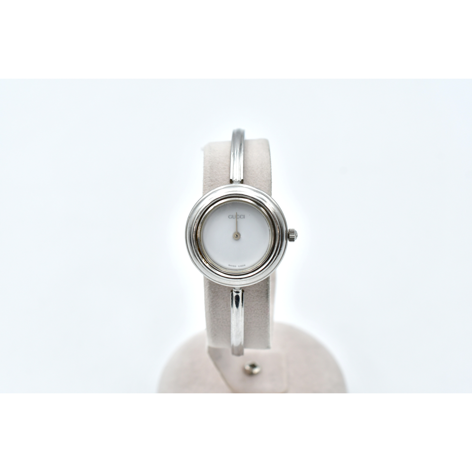 グッチ チェンジベゼル バングルウォッチ 白文字盤 SS/QZ 11/12.2L