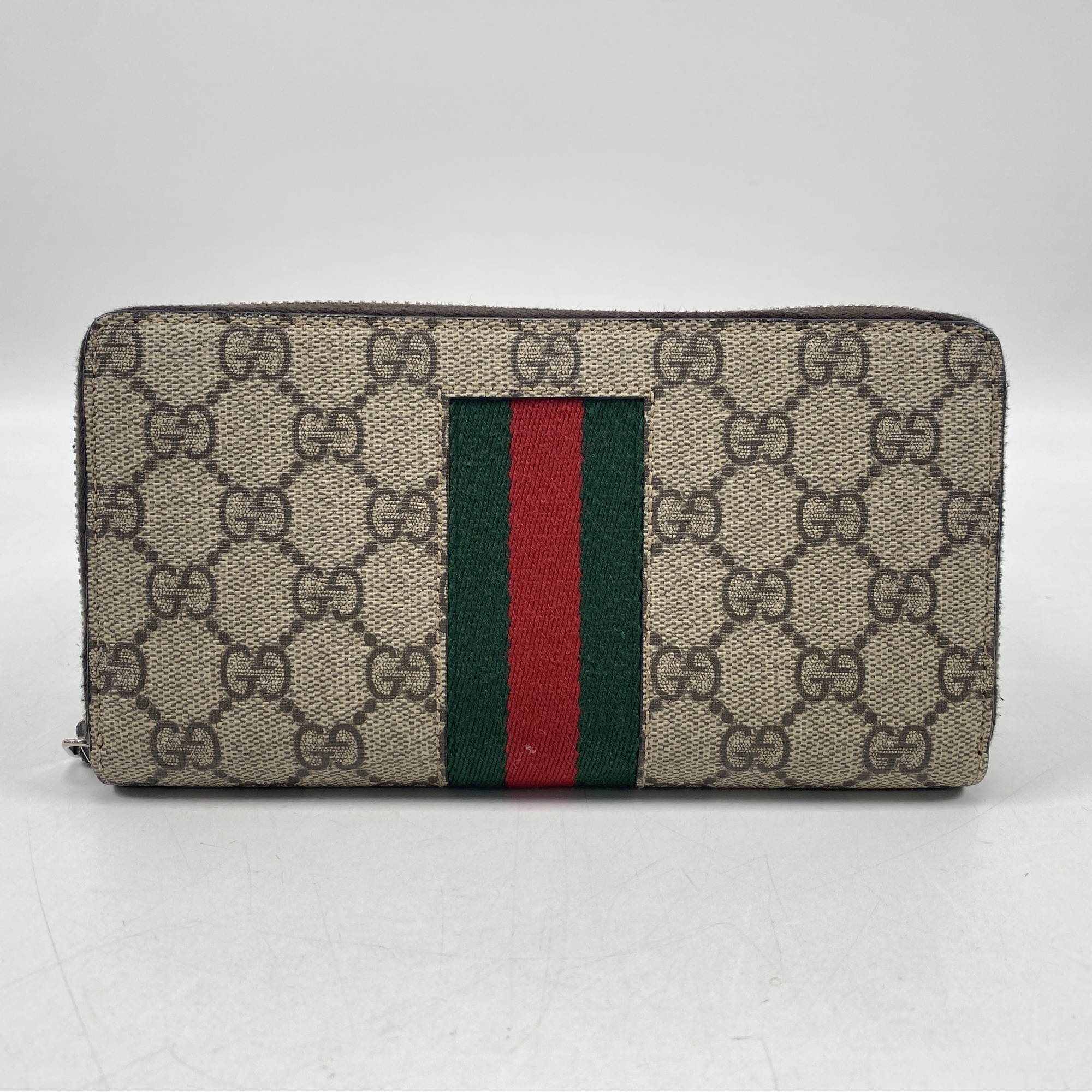 グッチ GGスプリーム シェリーライン ラウンドジップ長財布 ベージュ