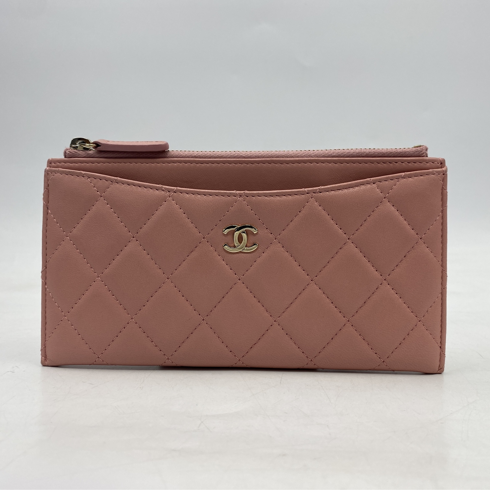 シャネル クラシック ジップ ケース ピンク ラムスキン シャンパン金具 Bランク
