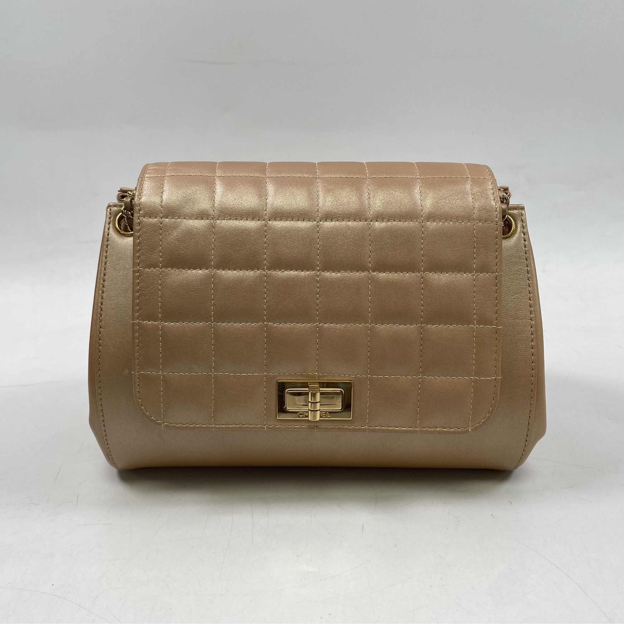 シャネル CHANEL 2.55 チョコバー チェーンショルダーバッグ ベージュ