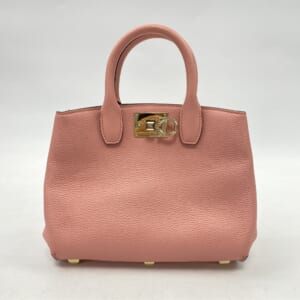 サルヴァトーレ フェラガモ ガンチーニ Studio Box small 薄ピンク レザー GD金具 買取実績【買取日：2026年1月16日】
