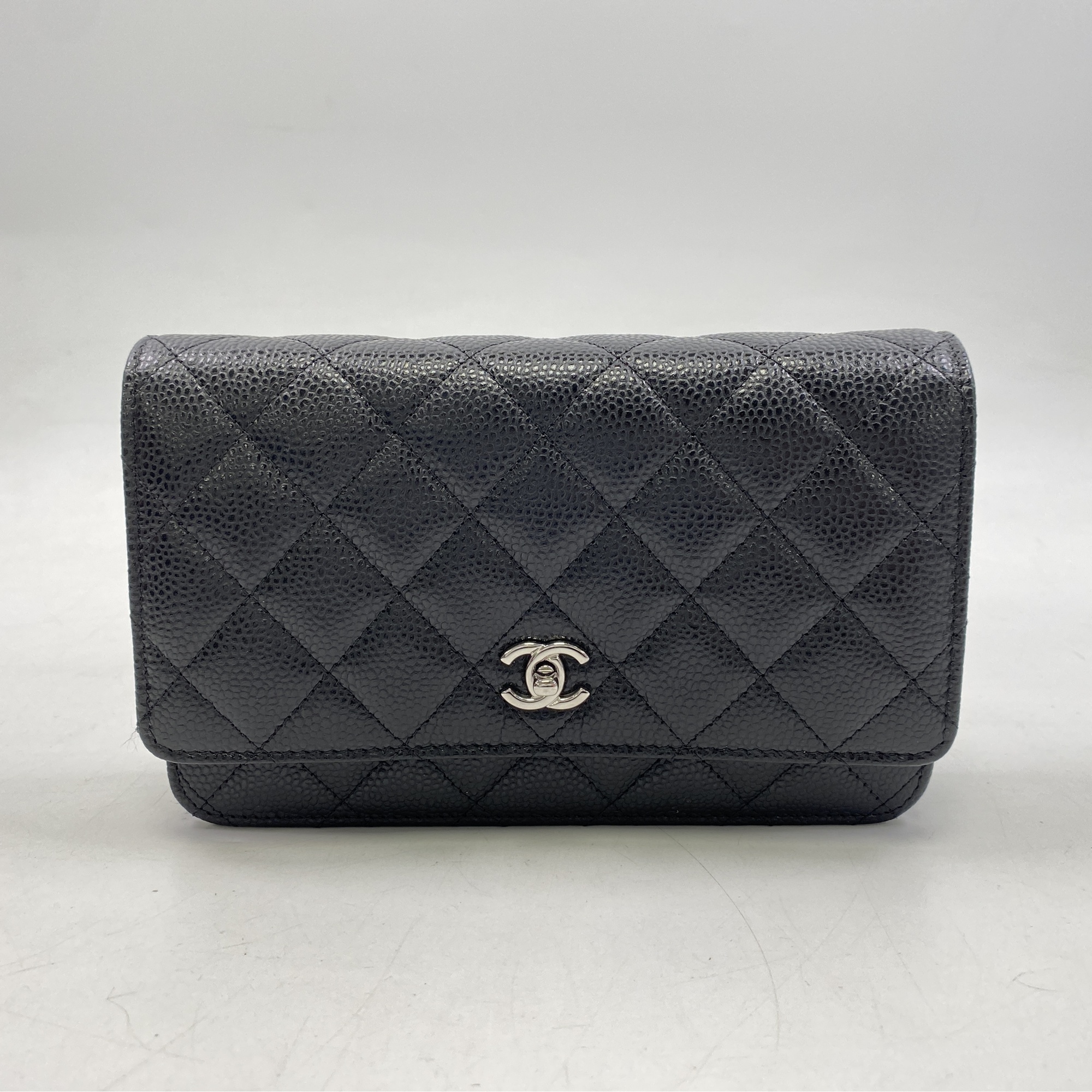 シャネル マトラッセ チェーンウォレット キャビアスキン 黒 SV金具 SAランク