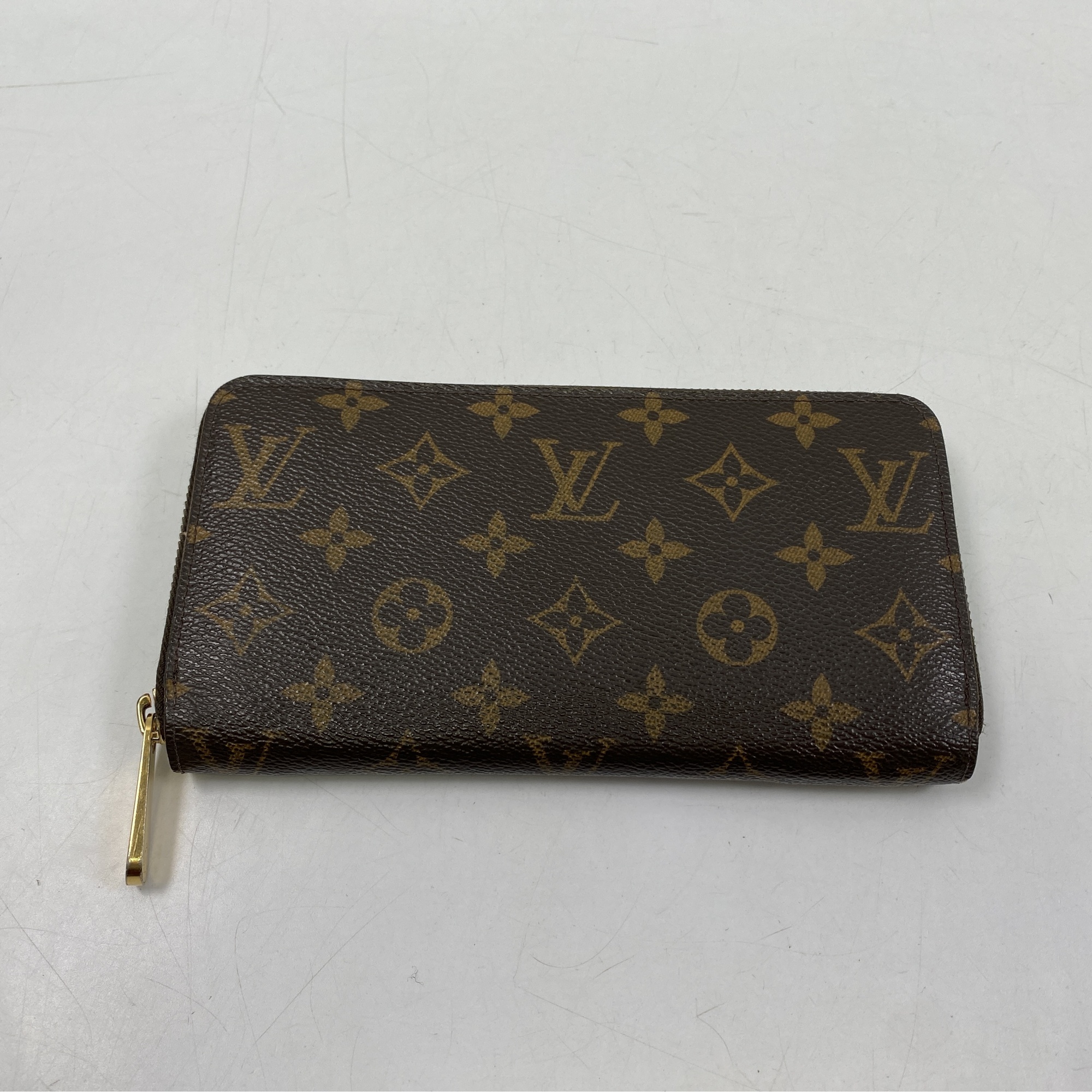 ルイ・ヴィトン モノグラム ジッピーウォレット長財布 Bランク