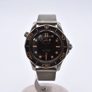 オメガ シーマスター ダイバー 007エディション 黒文字盤 Ti/AT 210.90.42.20.01.001 買取実績【買取日：2026年1月5日】