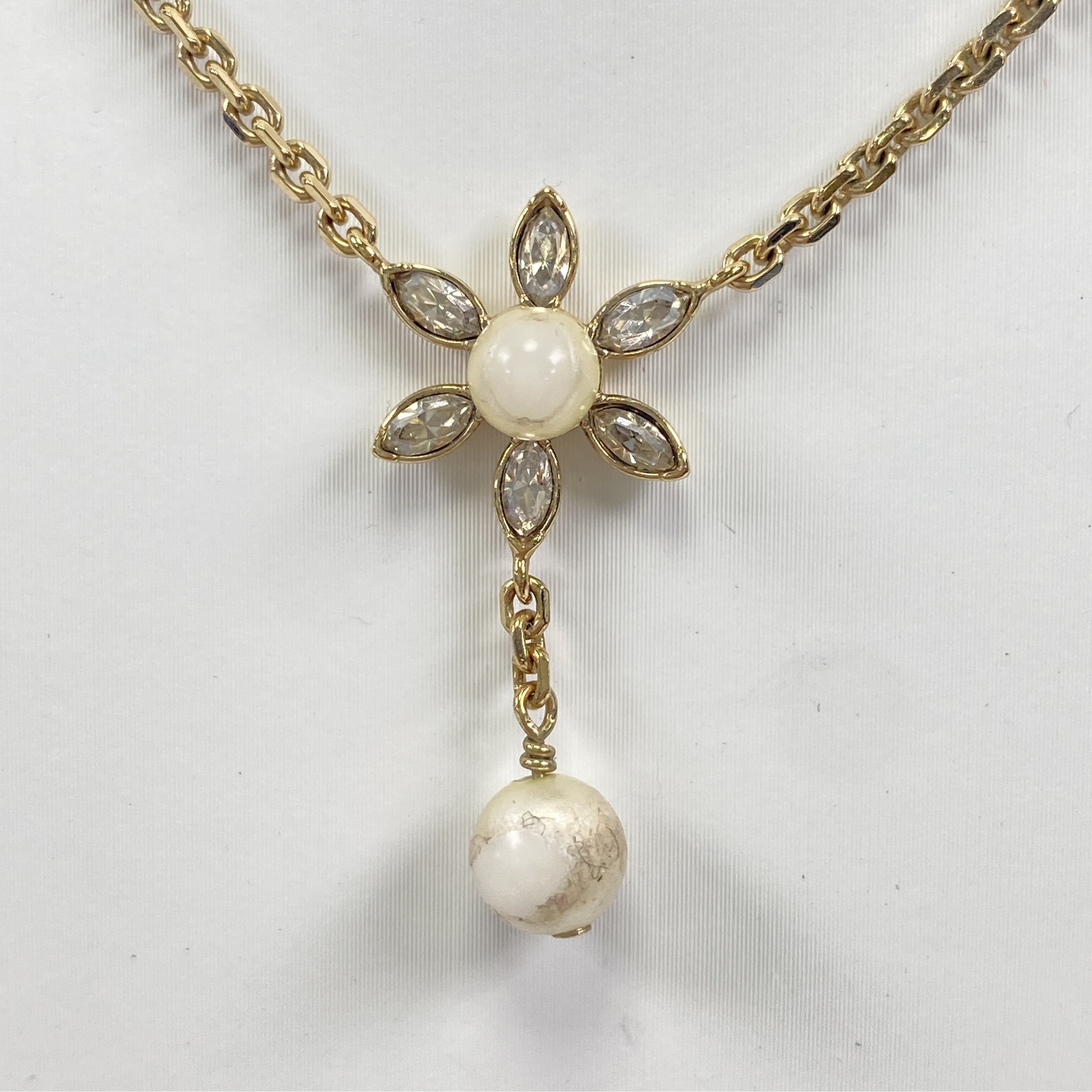 ディオール CDロゴ パール フラワーモチーフ ネックレス GP 買取実績