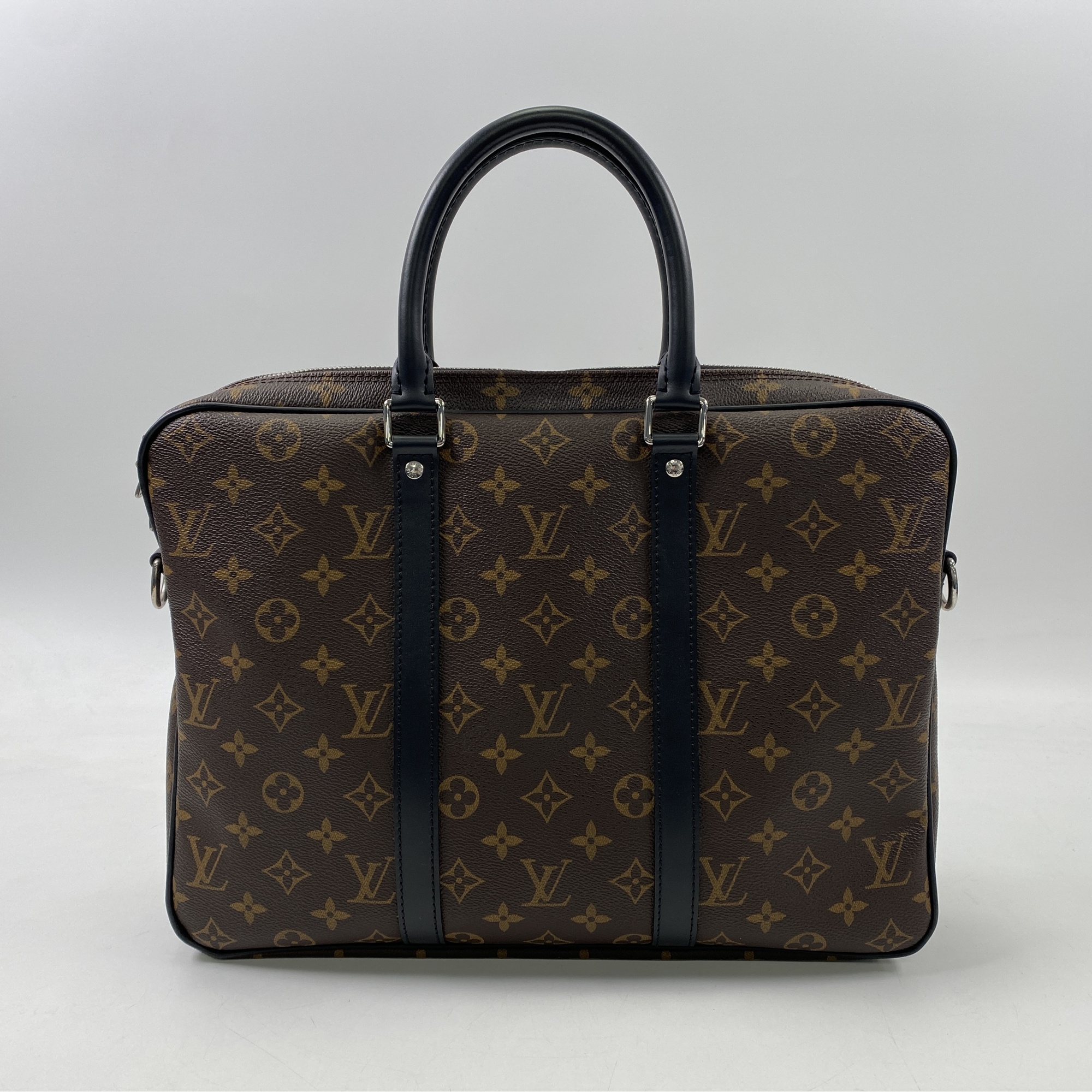 ルイ・ヴィトン モノグラムマカサー ポルトドキュマン・ヴォワヤージュ