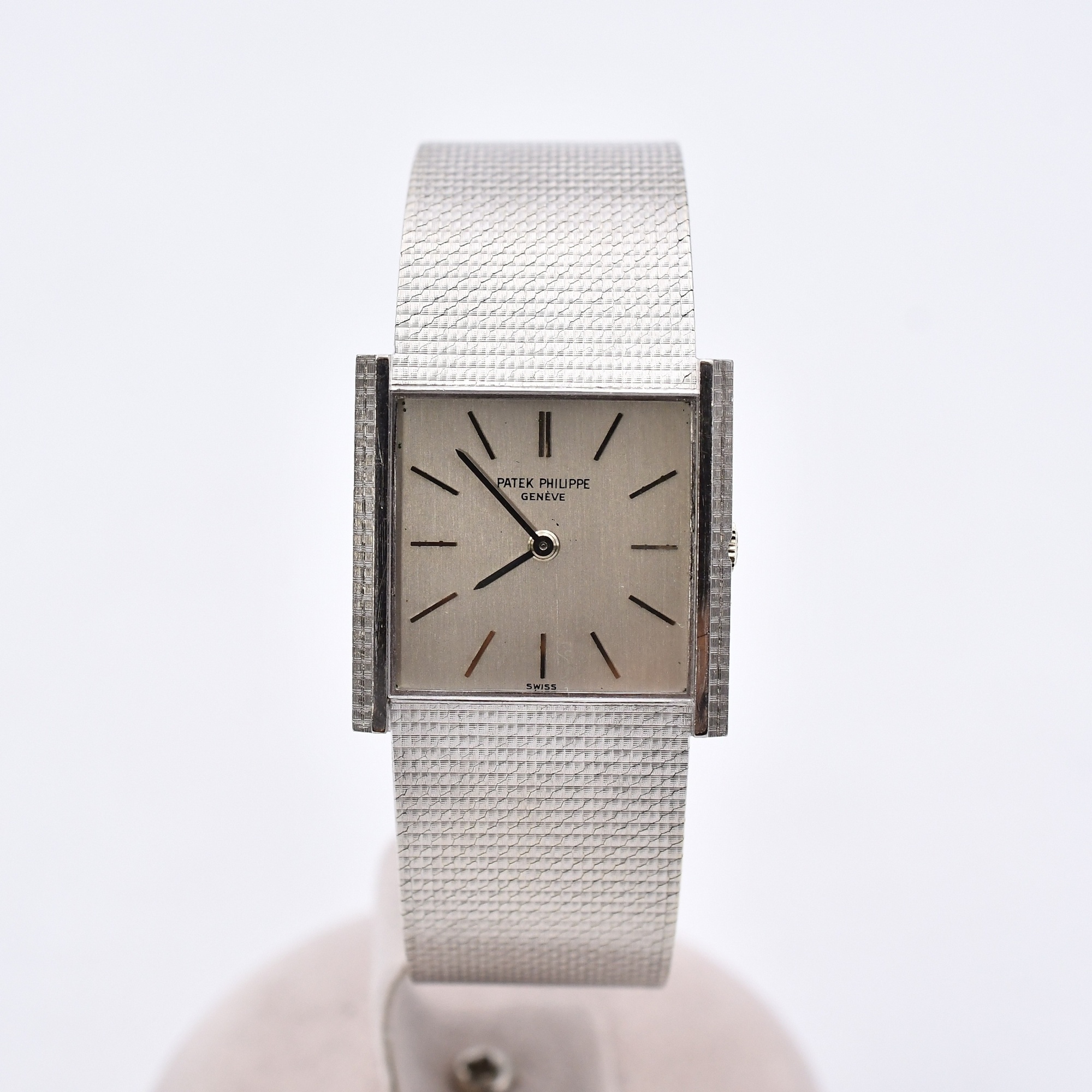 パテック フィリップ カラトラバ シルバー文字盤 WG/手巻き Bランク