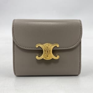 セリーヌ トリオンフ 三つ折り財布 ベージュ レザー 買取実績【買取日：2026年1月5日】