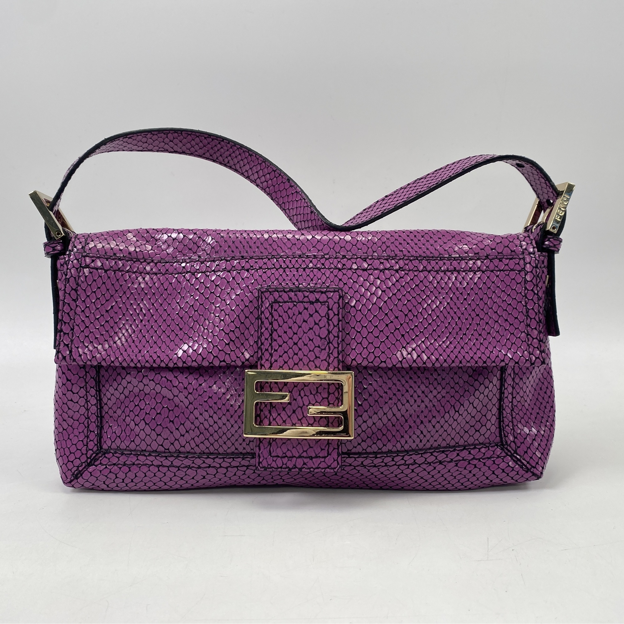 Fendi ピンク スエード ショルダーバッグ　マンマバケット 天白】【FENDI】フェンディ マンマバケット ピンク 2WAY ズッカ柄