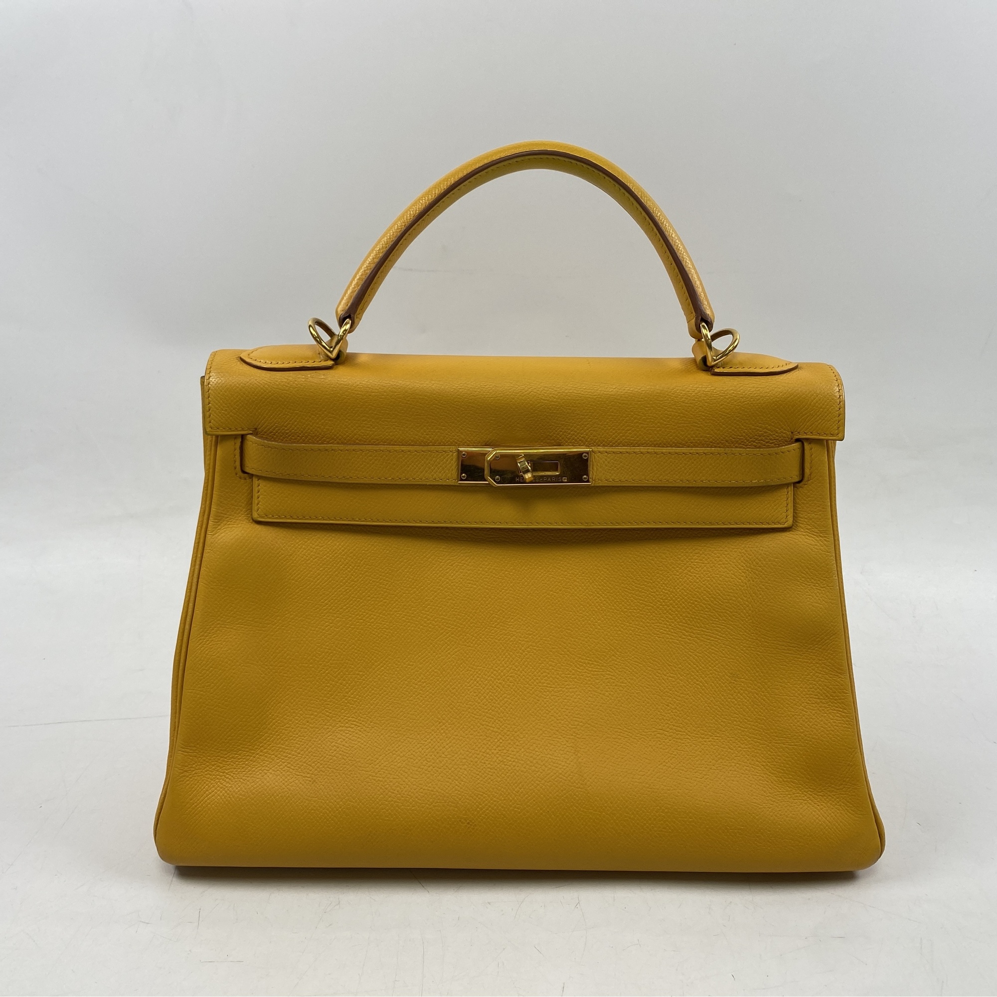 エルメス ケリー32 内縫い ジョーヌ クシュベル GD金具 □D刻印 Bランク