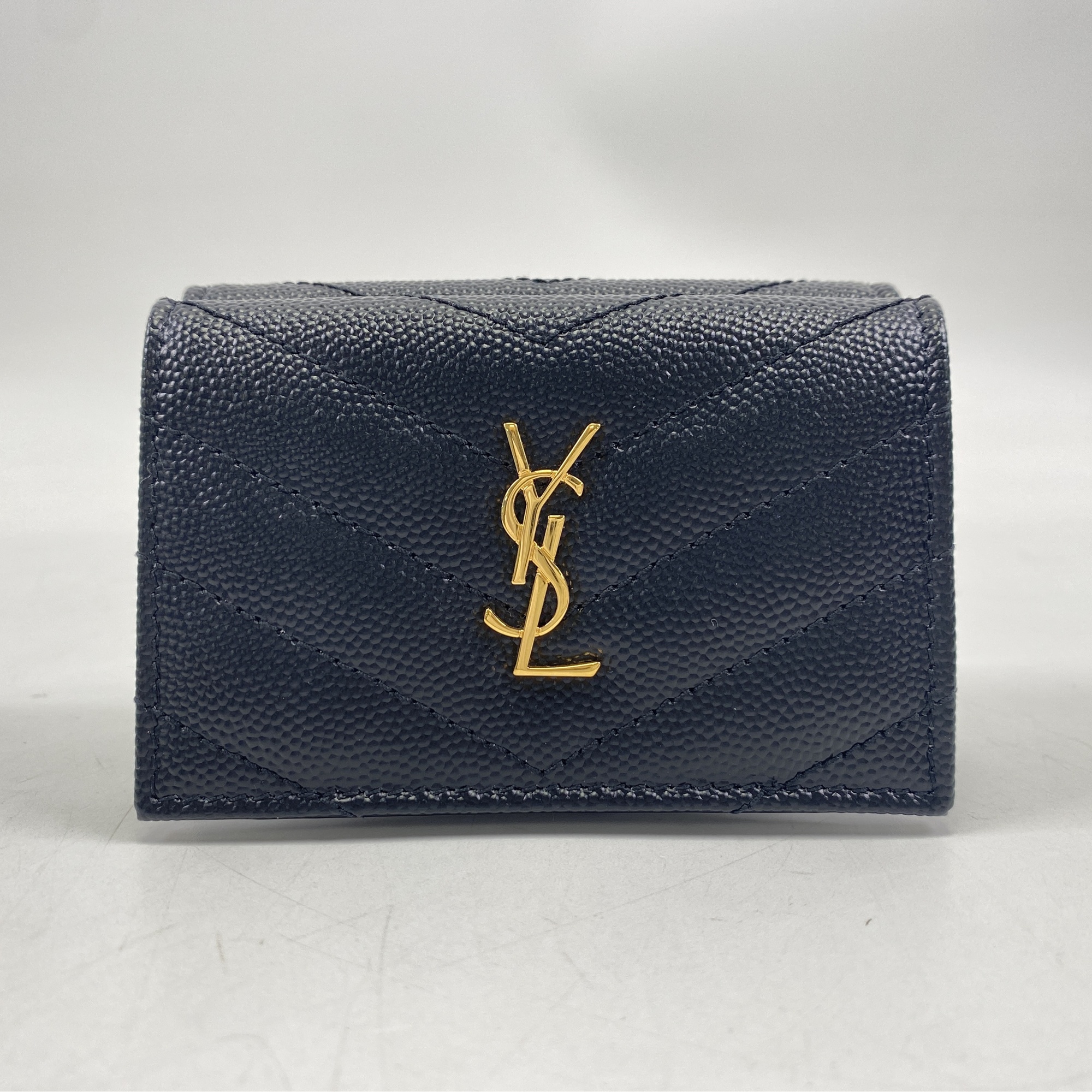 ✨極美品　現行✨サンローラン　三つ折り　カサンドラ　タイニー　オリガミ　シボ革 ✨極美品 現行デザイン✨サンローラン 三つ折り カサンドラ シボ革