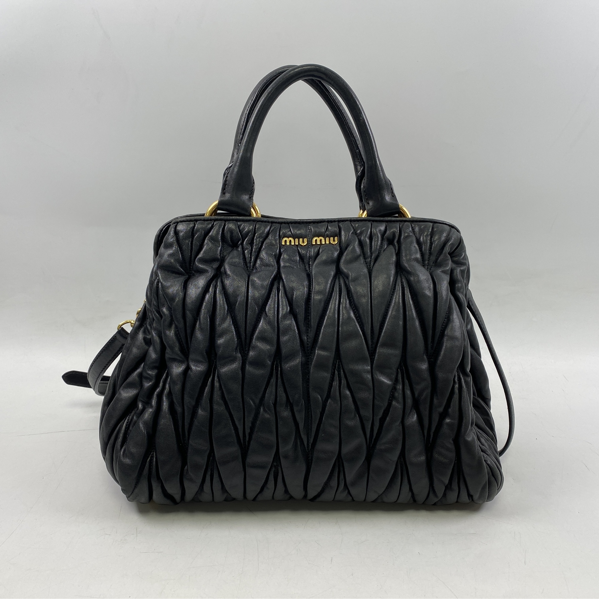 ミュウミュウ マテラッセ 2WAYバッグ 黒 レザー Bランク