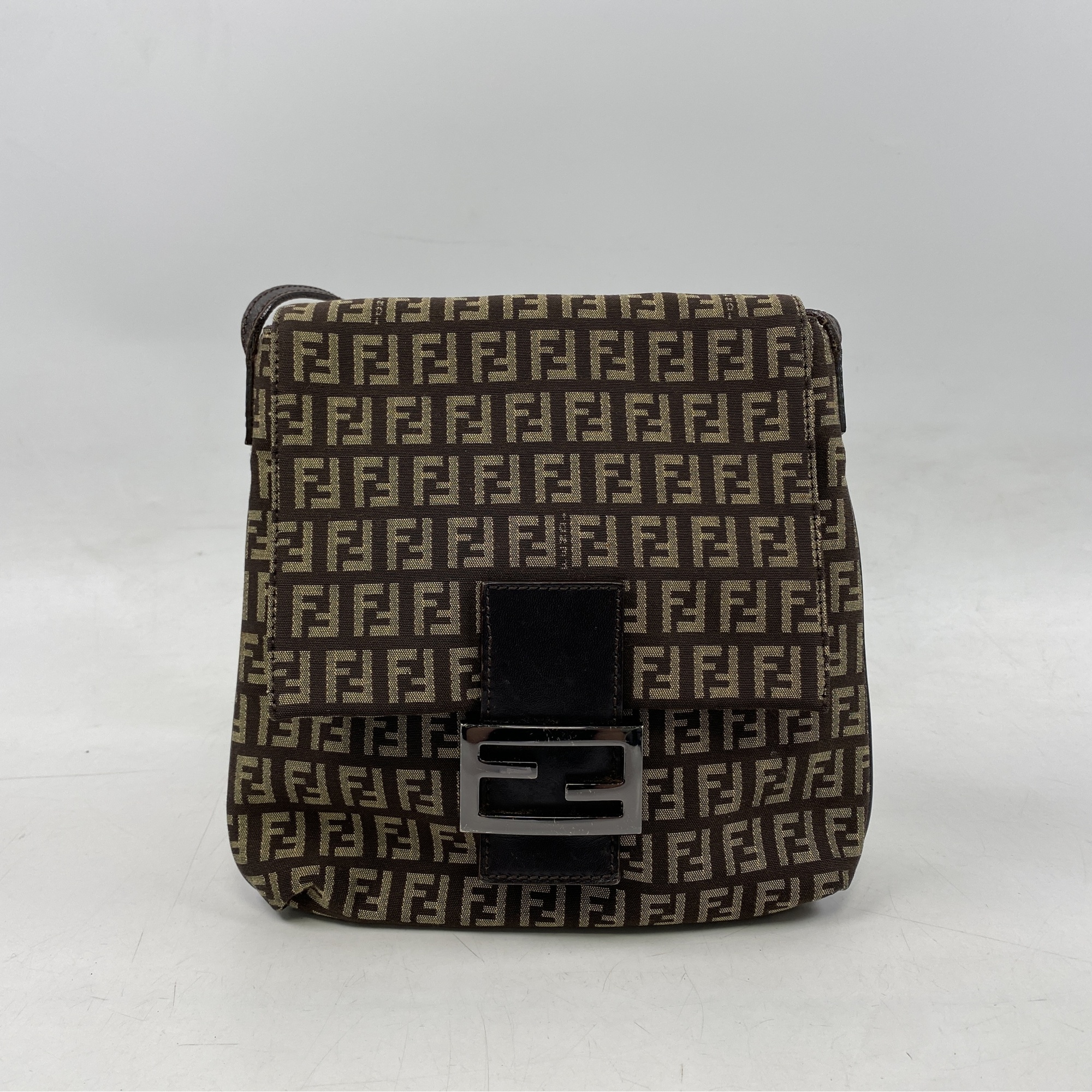 フェンディ マンマバケット ズッキーノ ショルダーバッグ ブラウン