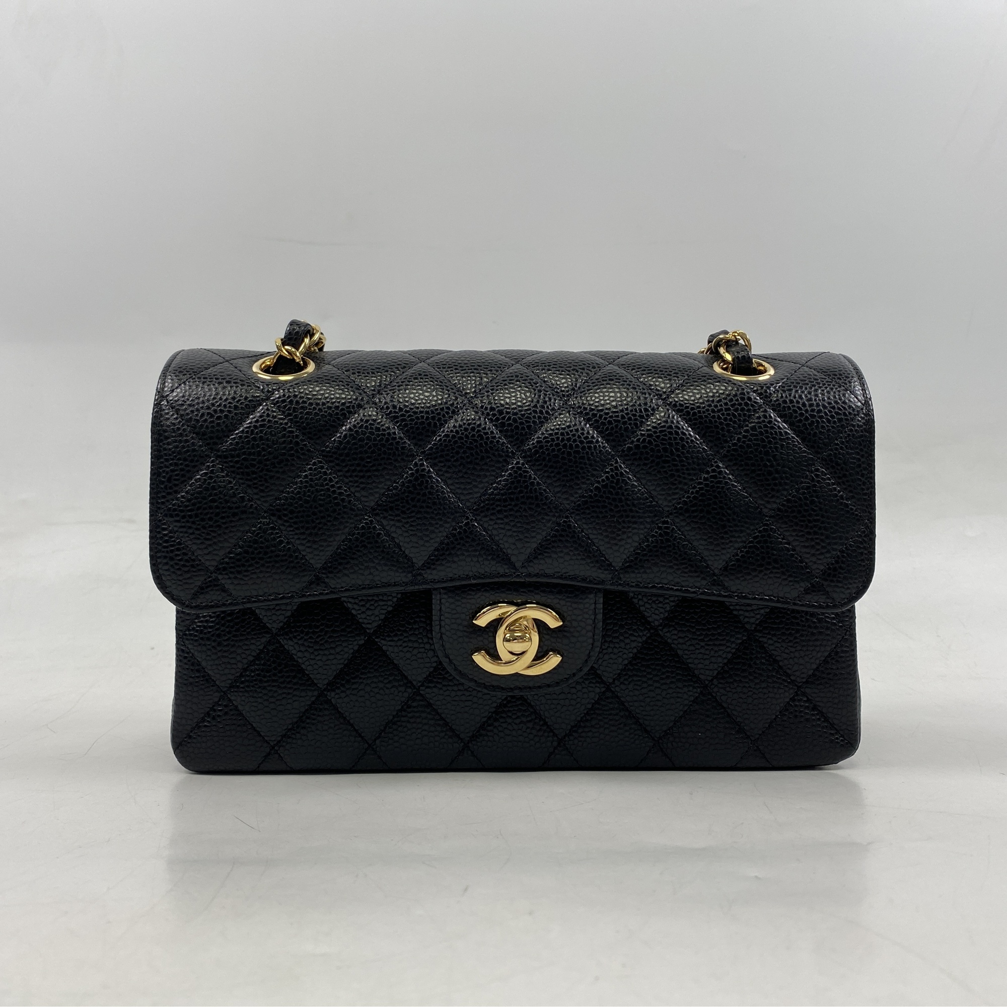 シャネル マトラッセ23 Wフラップ Wチェーンショルダーバッグ ブラック