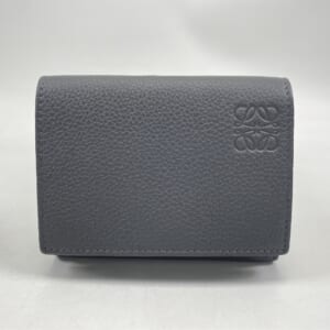 ロエベ トライフォールドウォレット 三つ折り財布 グレー アンスラサイト レザー C660TR2X02 買取実績【買取日：2026年1月6日】